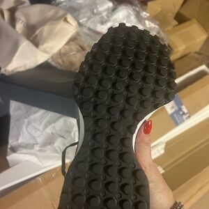 Brand new new balance sneakers inbox never worn. Style  327.